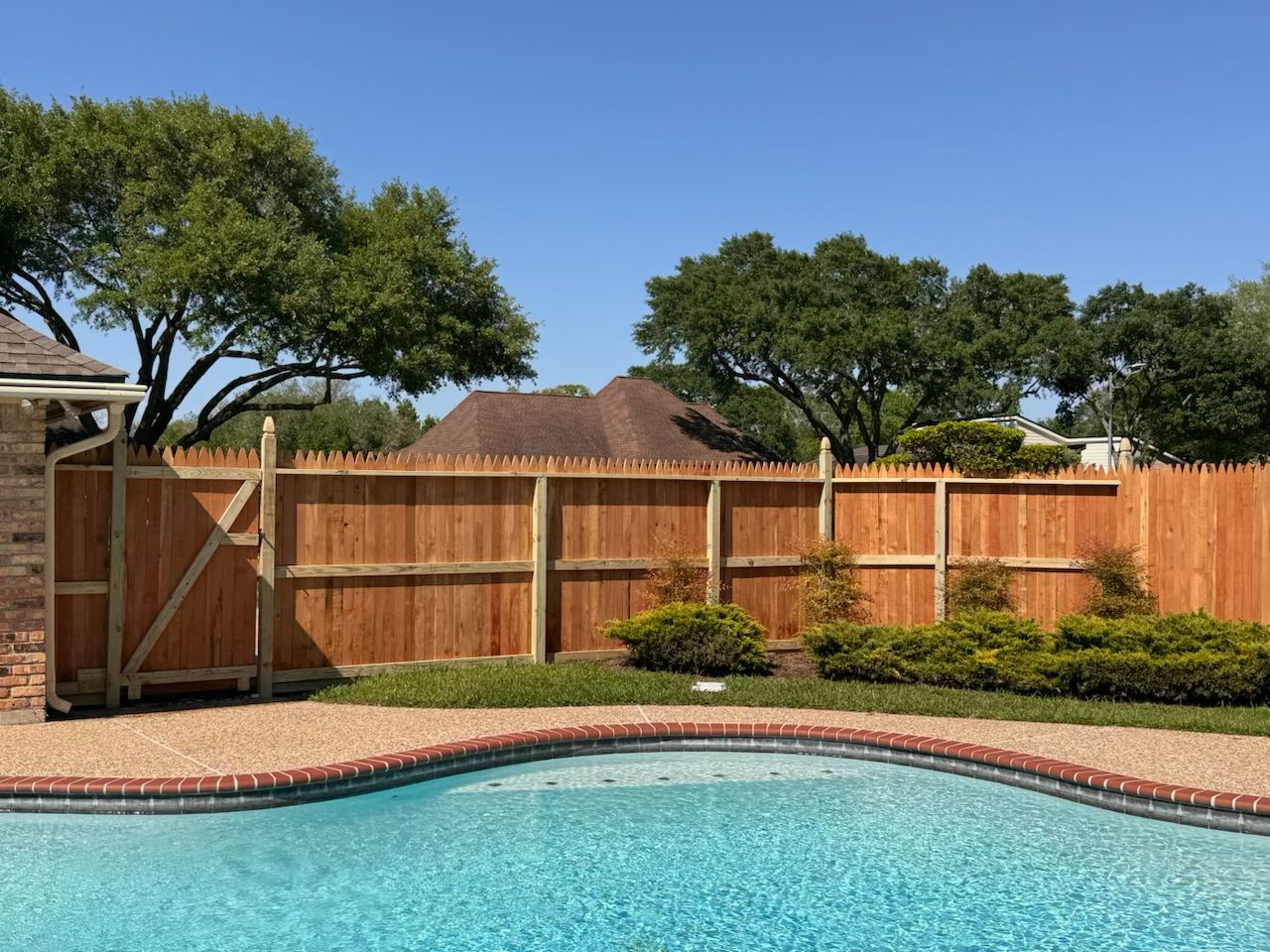 Secure Your Oasis: Mustang Fencing Ensures Privacy & Durability in Katy